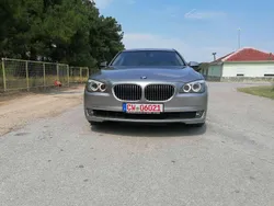 Kaschmirsilber metallic Gebraucht 2009 BMW 750 Limousine | 9.950 € (Guter Preis)