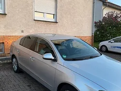 Grau Gebraucht 2008 VW Passat Limousine | 4.300 €
