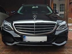Schwarz Gebraucht 2015 Mercedes C200 Avantgarde Kombi | 14.000 € (Fairer Preis)