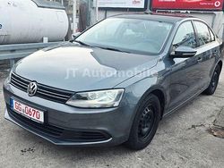 Grau Gebraucht 2011 VW Jetta Comfortline Limousine | 12.500 €
