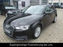 Schwarz Gebraucht 2015 Audi A3 Sportback Ambiente Kleinwagen | 13.980 € (Fairer Preis)