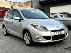 Grau Gebraucht 2010 Renault Scénic III Van / Kleinbus | 8.999 € (Teuer)