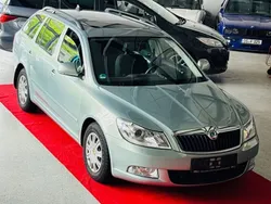 Silber Gebraucht 2009 Skoda Octavia Ambiente Kombi | 7.950 € (Etwas zu teuer)