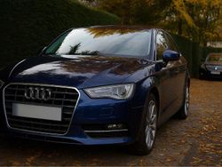 Blau Gebraucht 2014 Audi A3 Ambiente Limousine | 10.000 € (Guter Preis)