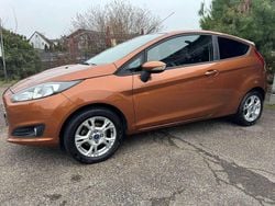 Torinobraun metallic Gebraucht 2014 Ford Fiesta SYNC Edition Kleinwagen | 6.999 € (Fairer Preis)