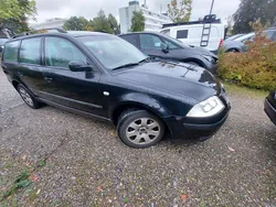 Schwarz Gebraucht 2001 VW Passat Trendline Kombi | 1.450 € (Fairer Preis)
