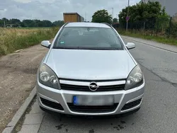 Silber Gebraucht 2005 Opel Astra Kombi | 1.000 € (Guter Preis)
