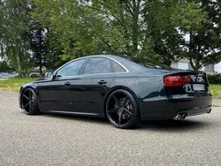 Schwarz Gebraucht 2012 Audi S8 Comfort Limousine | 34.500 €