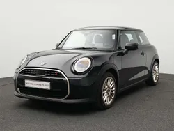 Schwarz Gebraucht 2024 Mini Cooper S Favoured Kleinwagen | 26.826 € (Guter Preis)