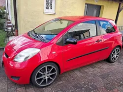 Rot Gebraucht 2009 Toyota Yaris Cool Limousine | 4.250 € (Fairer Preis)
