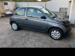 Grau Gebraucht 2004 Nissan Micra Kleinwagen | 1.200 €