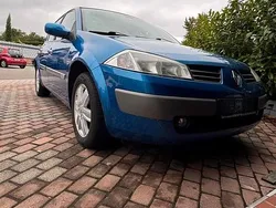 Blau Gebraucht 2005 Renault Mégane II Kleinwagen | 2.399 € (Etwas zu teuer)