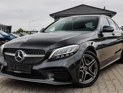 Grau Gebraucht 2020 Mercedes C180 AMG line Limousine | 24.038 € (Etwas zu teuer)