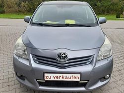 Grau Gebraucht 2009 Toyota Verso Van / Kleinbus | 3.950 € (Guter Preis)