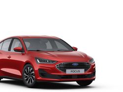 Fantastic red metallic Gebraucht 2024 Ford Focus Titanium | 34.450 € (Guter Preis)