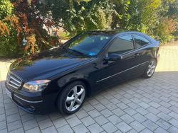 Schwarz Gebraucht 2011 Mercedes CLC180 Kleinwagen | 9.900 €