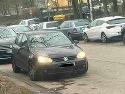 Schwarz Gebraucht 2007 VW Golf V Kleinwagen | 3.400 € (Fairer Preis)