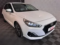 Weiß Gebraucht 2020 Hyundai i30 Premium Limousine | 16.680 € (Fairer Preis)