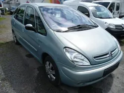 Farbe galantgruen/metalliclacki (metallic) Gebraucht 2002 Citroën Xsara Picasso Exclusive Van / Kleinbus | 2.800 € (Teuer)