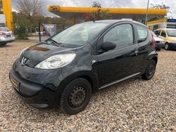 Schwarz Gebraucht 2006 Peugeot 107 Filou Kleinwagen | 2.590 € (Fairer Preis)
