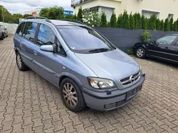 Silber Gebraucht 2003 Opel Zafira Van / Kleinbus | 1.900 € (Fairer Preis)