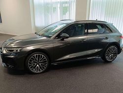 Grau Gebraucht 2024 Audi A3 Sportback S-Line Kleinwagen | 37.300 € (Fairer Preis)