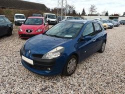 Blau Gebraucht 2009 Renault Clio II Limousine | 2.999 € (Fairer Preis)