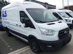 Frozen white Gebraucht 2020 Ford Transit Trend Kleinwagen | 7.550 €