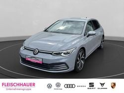 Grau Gebraucht 2022 VW Golf VIII Style Limousine | 23.990 € (Guter Preis)
