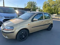 Gelb Gebraucht 2004 Chevrolet Kalos Kleinwagen | 1.499 € (Fairer Preis)
