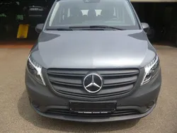 Grau Gebraucht 2023 Mercedes Vito Van / Kleinbus | 37.990 € (Etwas zu teuer)