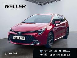 Karminarot metallic Neu 2025 Toyota Corolla Kombi | 30.290 € (Guter Preis)