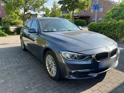 Grau Gebraucht 2013 BMW 320 Luxury Line Limousine | 15.900 € (Fairer Preis)