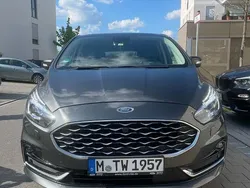 Grau Gebraucht 2021 Ford S-MAX Vignale Van / Kleinbus | 26.880 € (Fairer Preis)