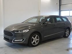 Grau Gebraucht 2016 Ford Mondeo Vignale Limousine | 12.800 € (Fairer Preis)