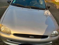 Grau Gebraucht 1996 Ford Escort Limousine | 550 €