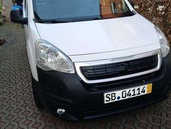 Gebraucht 2016 Peugeot Partner Premium Van / Kleinbus | 7.200 € (Fairer Preis)