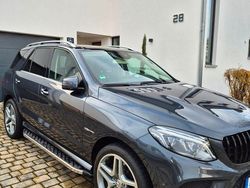 Grau Gebraucht 2016 Mercedes GLE500 SUV | 41.000 € (Etwas zu teuer)
