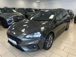 Grau Gebraucht 2021 Ford Focus ST-Line Kombi | 17.200 € (Guter Preis)