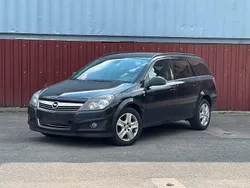Schwarz Gebraucht 2010 Opel Astra Kombi | 990 € (Guter Preis)
