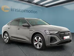 Grau Gebraucht 2024 Audi Q8 e-tron S-Line SUV | 71.399 € (Teuer)