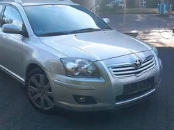Silber Gebraucht 2009 Toyota Avensis Kombi | 1.500 € (Superpreis)