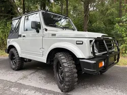 Grau Gebraucht 1988 Suzuki Samurai SUV | 11.600 €