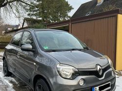 Grau Gebraucht 2017 Renault Twingo LIMITED Kleinwagen | 6.490 € (Fairer Preis)