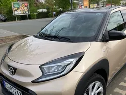 Braun Gebraucht 2022 Toyota Aygo Limited Kleinwagen | 14.400 € (Guter Preis)