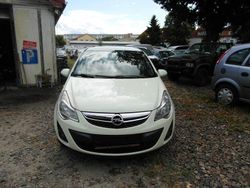 Weiß Gebraucht 2011 Opel Corsa Satellite Kleinwagen | 1.999 € (Guter Preis)