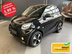 Schwarz Gebraucht 2024 Smart ForTwo Electric Drive Exclusive Kleinwagen | 15.980 € (Guter Preis)