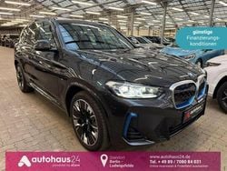 Grau Gebraucht 2022 BMW iX3 Impressive SUV | 35.990 € (Guter Preis)