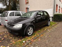 Schwarz Gebraucht 2001 Opel Corsa Limousine | 1.650 € (Guter Preis)