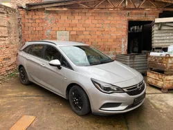 Silber Gebraucht 2017 Opel Astra Innovation Kombi | 13.500 € (Fairer Preis)